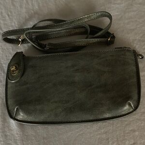 Joy brand Elegant Green Leather Shoulder Bag w/wristlet option